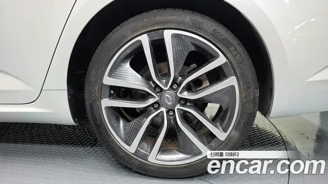 Renault Samsung SM6 2018 — ფოტო 26/35