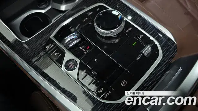BMW X5 2024 — ფოტო 22/33