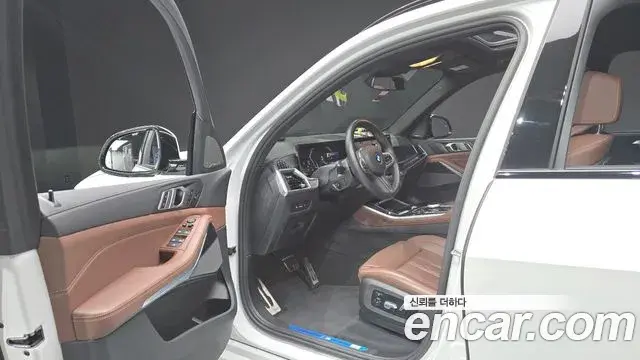 BMW X5 2024 — ფოტო 28/33