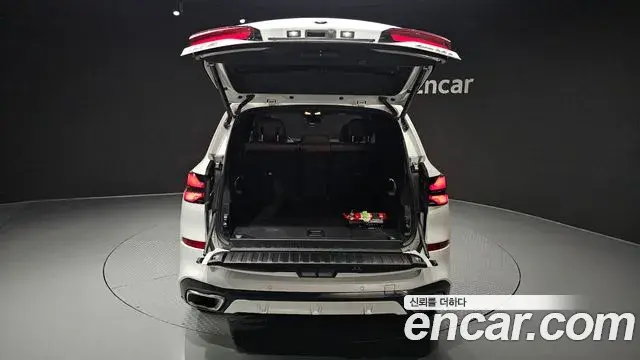 BMW X5 2024 — ფოტო 32/33
