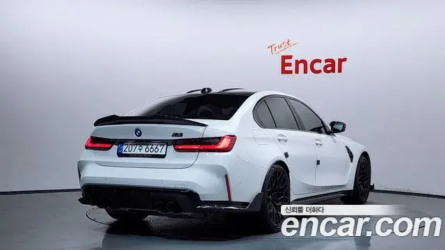 BMW M3 2023 — ფოტო 29/33