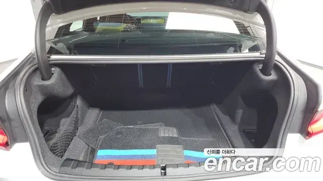 BMW M3 2023 — ფოტო 14/33