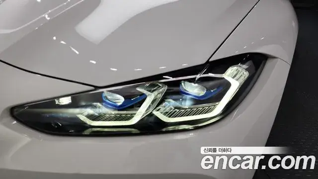 BMW M3 2023 — ფოტო 32/33
