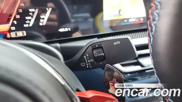 BMW M3 2023 — ფოტო 18/33