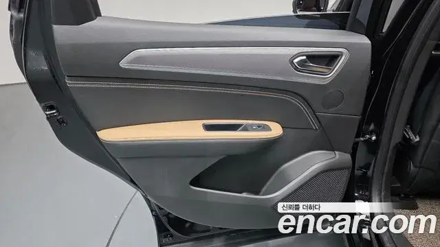 Renault Samsung Arkana 2025 — ფოტო 1/33