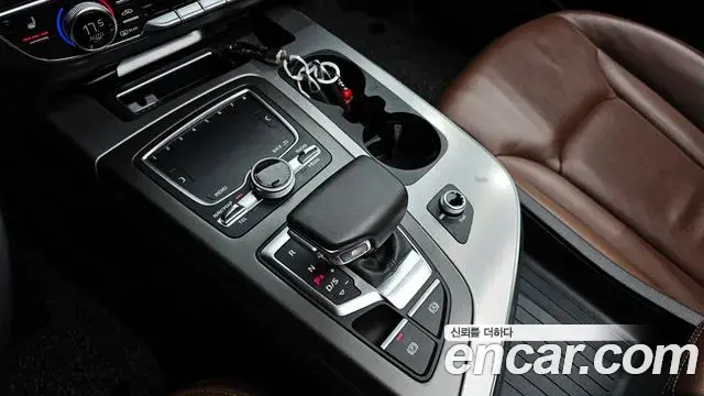 Audi Q7 2019 — Фото 9/20