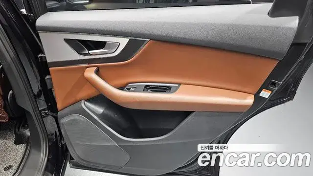 Audi Q7 2019 — Photo 11/30