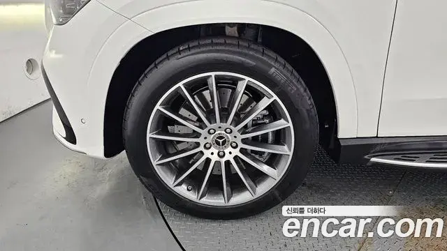 Mercedes-Benz GLE-Class 2025 — Фото 5/20