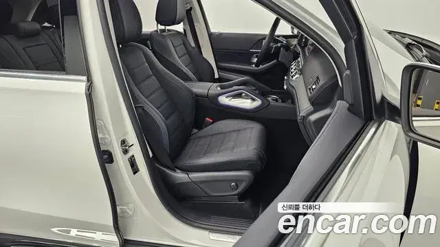 Mercedes-Benz GLE-Class 2025 — Фото 10/20