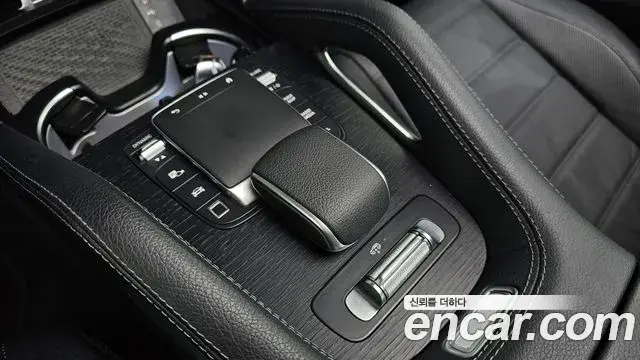 Mercedes-Benz GLE-Class 2025 — Фото 17/20