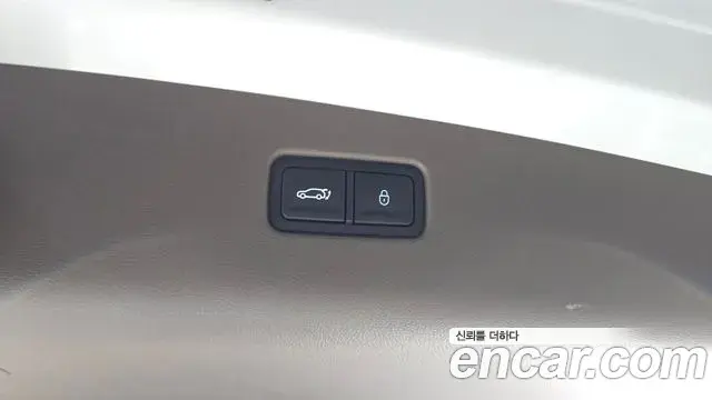 Genesis GV70 2024 — Photo 24/33