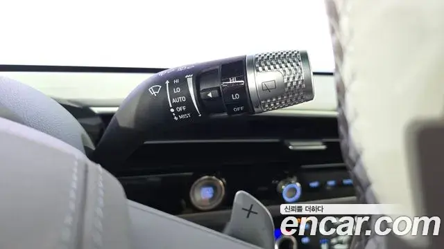 Genesis GV70 2024 — Photo 29/33