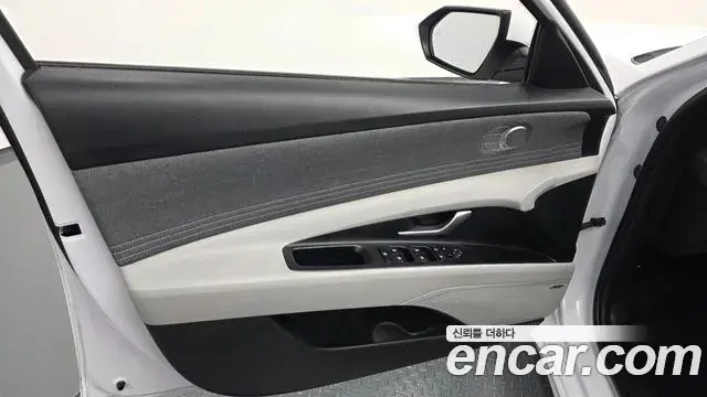 Hyundai The New Avante Hybrid 2023 — Şəkil 27/31
