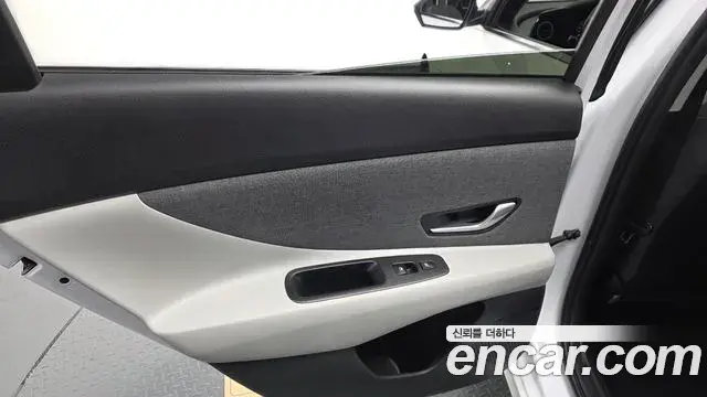 Hyundai The New Avante Hybrid 2023 — Şəkil 28/31