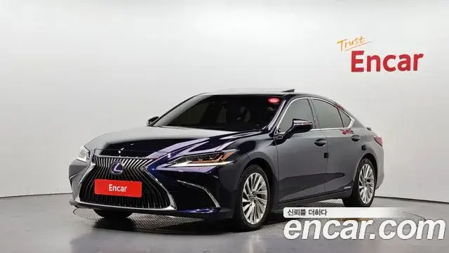 Lexus ES300h 2019 — Şəkil 9/34