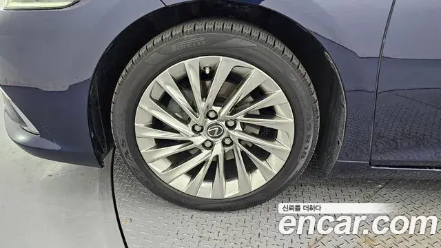 Lexus ES300h 2019 — Şəkil 3/34