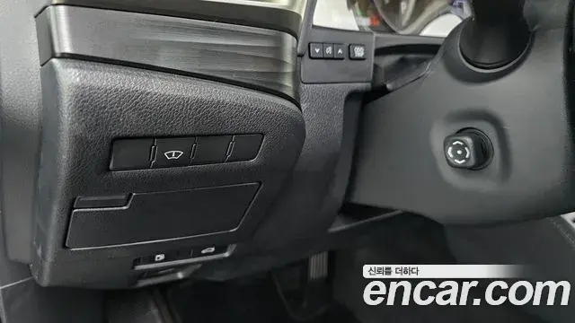 Lexus ES300h 2019 — Şəkil 24/34