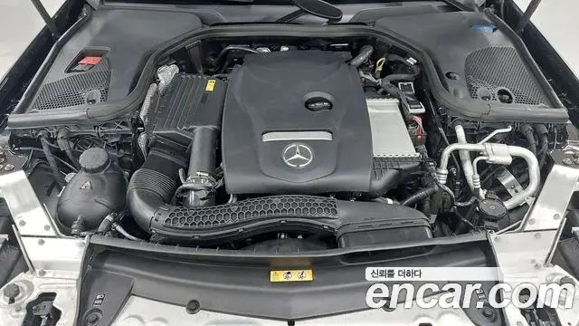 Mercedes-Benz E-Class 2023 — Фото 5/17