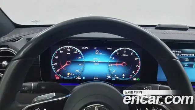 Mercedes-Benz E-Class 2023 — Фото 6/17
