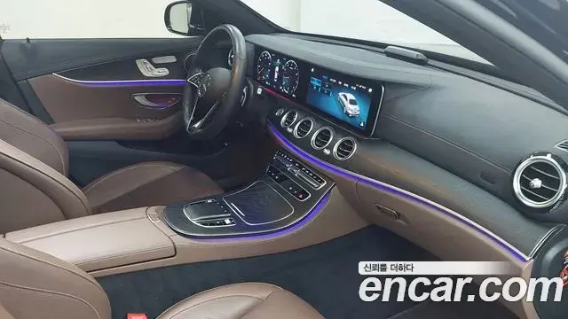 Mercedes-Benz E-Class 2023 — Фото 13/17