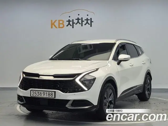 Kia Sportage 2022 — ფოტო 4/18