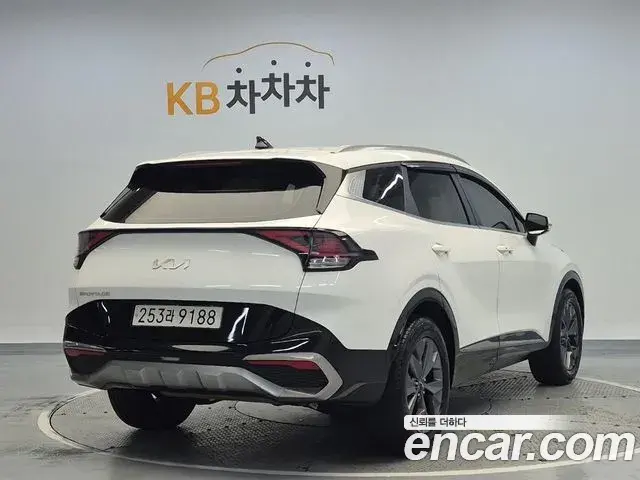 Kia Sportage 2022 — ფოტო 11/18