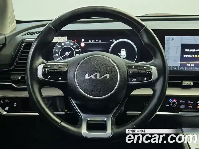 Kia Sportage 2022 — ფოტო 10/18