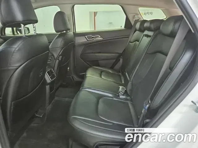 Kia Sportage 2022 — ფოტო 7/18