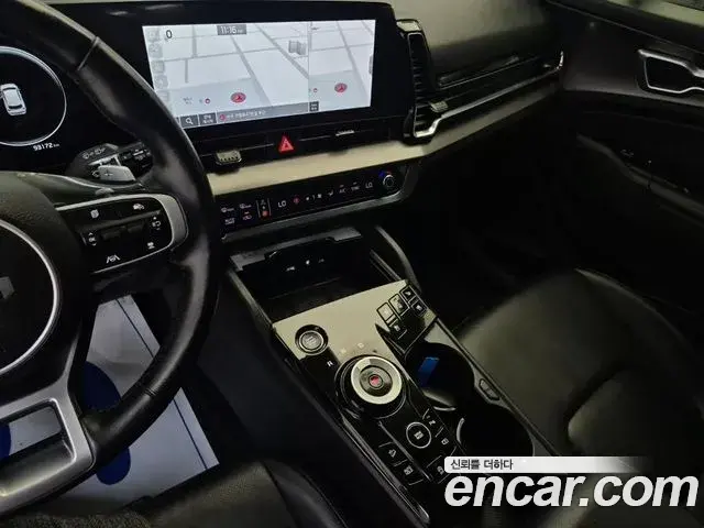 Kia Sportage 2022 — ფოტო 9/18