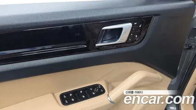 Porsche Cayenne 2019 — Фото 16/20