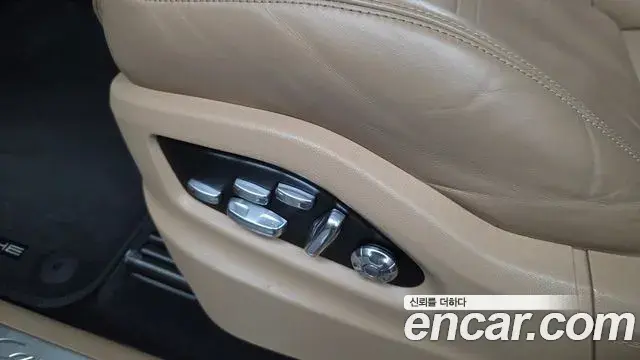 Porsche Cayenne 2019 — Photo 3/32