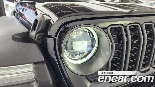 Jeep Wrangler 2024 — Şəkil 20/29