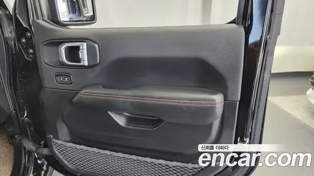Jeep Wrangler 2024 — Şəkil 8/29