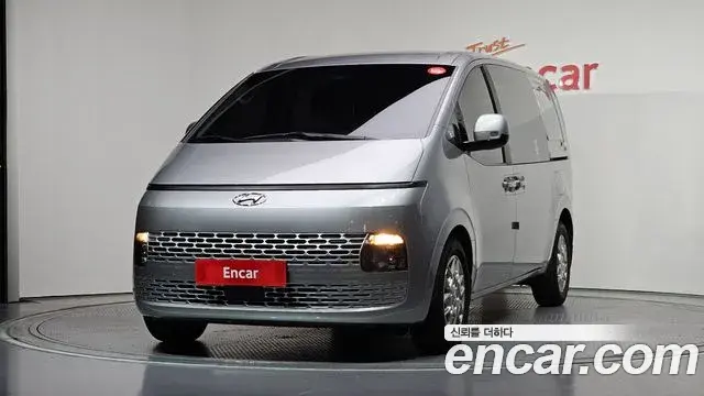 Hyundai Staria 2024 — Photo 20/33