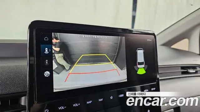 Hyundai Staria 2024 — Photo 29/33