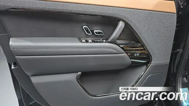 Land Rover Range Rover Sport 2025 — ფოტო 23/32
