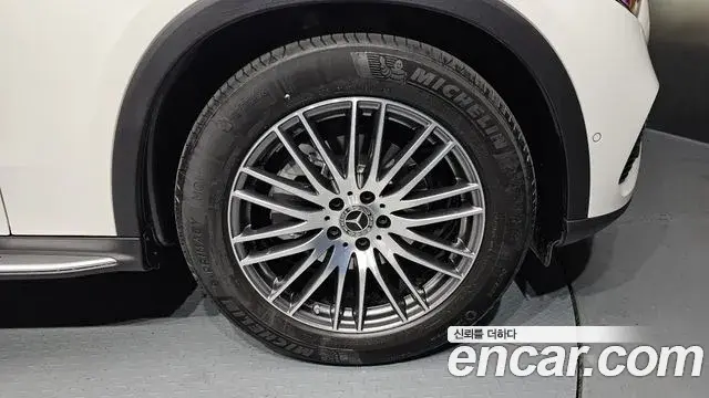 Mercedes-Benz GLC-Class 2025 — ფოტო 16/32