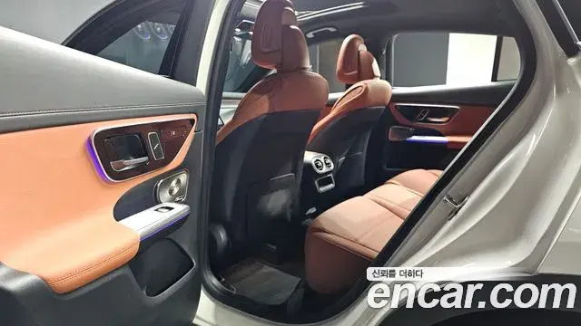 Mercedes-Benz GLC-Class 2025 — ფოტო 20/32