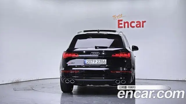 Audi SQ5 2021 — ფოტო 15/32