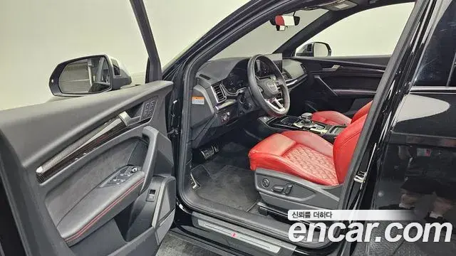 Audi SQ5 2021 — ფოტო 30/32