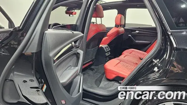 Audi SQ5 2021 — ფოტო 5/32