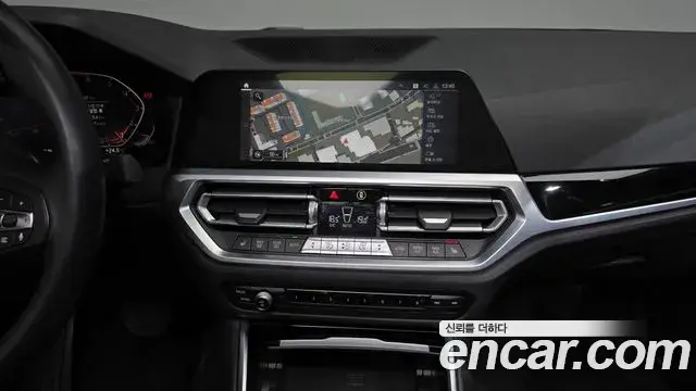 BMW 3 Series 2021 — ფოტო 20/35