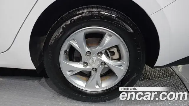 Hyundai The New Avante Hybrid 2021 — ფოტო 27/30