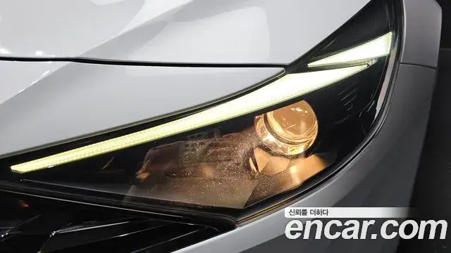 Hyundai The New Avante Hybrid 2021 — ფოტო 4/30