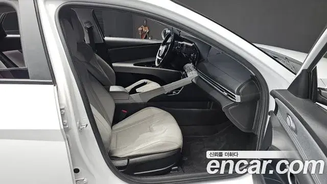 Hyundai The New Avante Hybrid 2021 — ფოტო 24/30