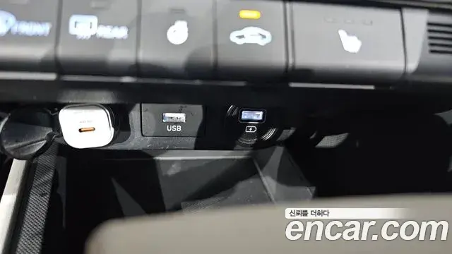 Hyundai The New Avante Hybrid 2021 — ფოტო 12/30