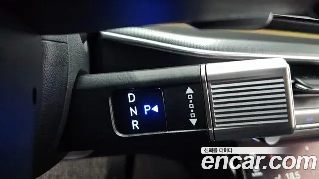Hyundai Grandeur Hybrid 2023 — Şəkil 18/34