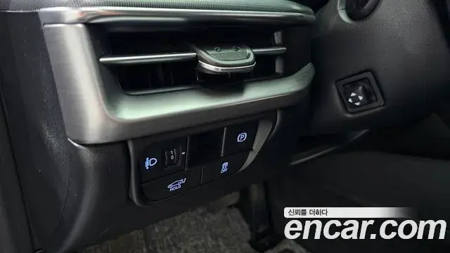 Hyundai Grandeur Hybrid 2023 — Şəkil 2/34