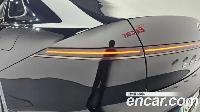 Hyundai Grandeur Hybrid 2023 — Şəkil 17/34