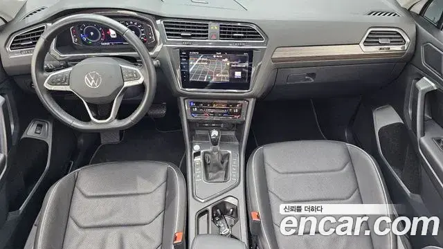 Volkswagen Tiguan Allspace 2022 — ფოტო 8/20